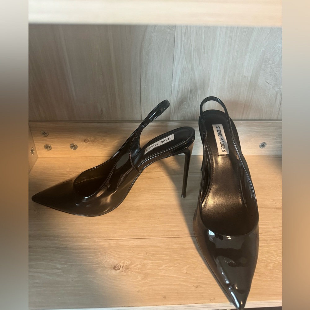 Steve madden pumps. Point toe